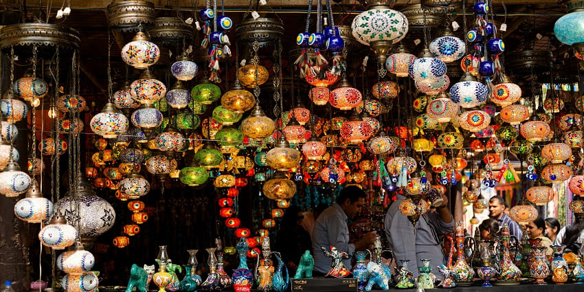 A glimpse of the Mangalwari Market, a famous attraction in Maharashtra region.