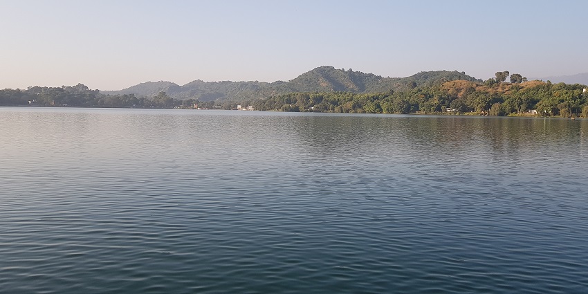 Mansar Lake is a scenic retreat in Jammu and Kashmir that lies near Jai Water Park
