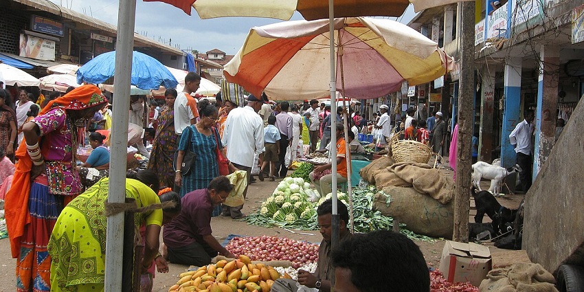 A picture of a popular market in Goa located near the Morjim beach