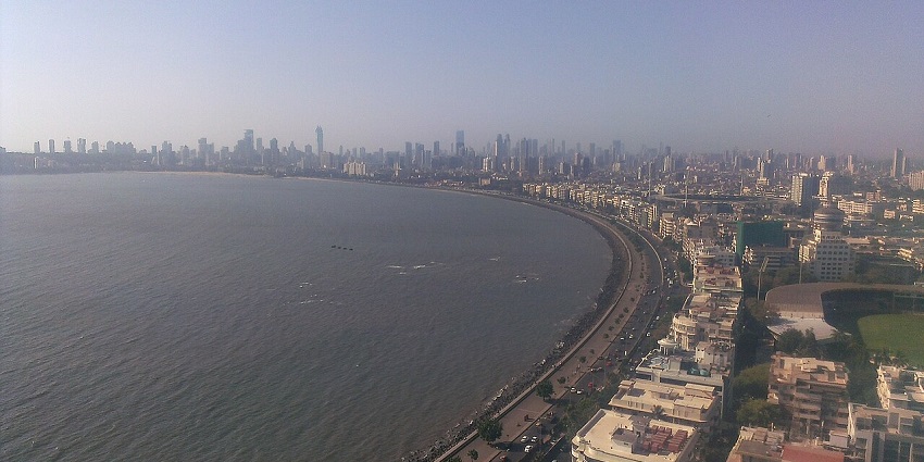 Marine Drive in Mumbai, highlighting the beautiful coastline and the best places to visit in mumbai central
