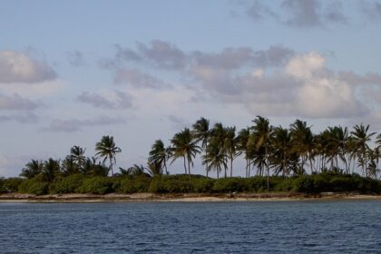 A picture of an island in Lakshadweep located near the Marine Museum