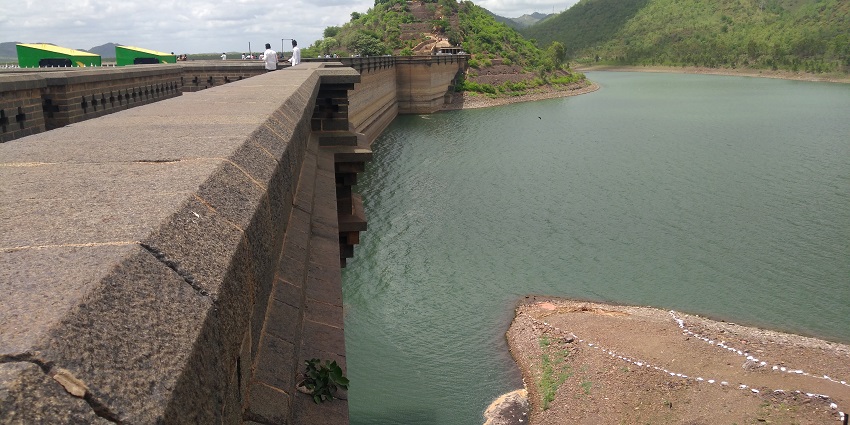 Markonahalli Dam is a scenic reservoir, perfect for nature lovers for relaxation.