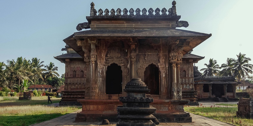 An ancient Hindu Coimbatore temple surrounded by lush greenery and beautiful view