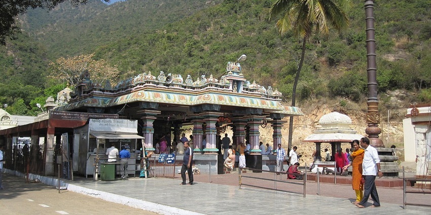 The authentic Marudhamalai Hill Temple, a popular place in Coimbatore for couples.