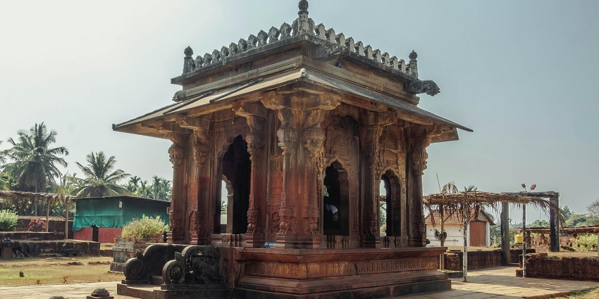 A glimpse of the historic Maruti Temple, one of the religious places to visit in Mapusa.