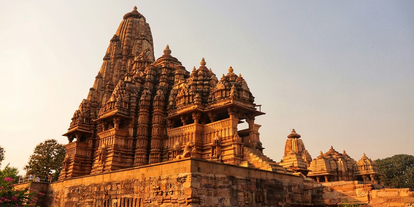 Visiting the stunning Duladeo Temple is one of the best things to do in Khajuraho.