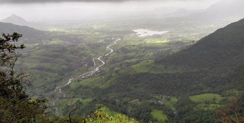 Places to visit in Matheran In may feature lush greenery, stunning viewpoints, and colonial architecture bliss.