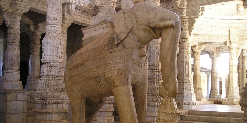 Shri Dev Vyadeshwar temple is dedicated to the God Shiva and is one of the top tourist attractions