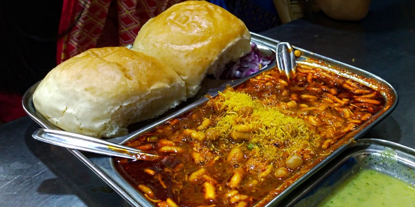 Spicy Misal Pav: A flavorful must-try among the best food in Shirdi