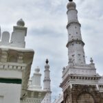 Beautiful mosque in Chennai with intricate architecture, tall minarets, and a peaceful courtyard