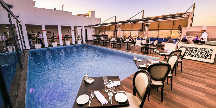 Mughal Room – Hotel Clarks Shiraz serves authentic Mughlai cuisine in elegance to guests.