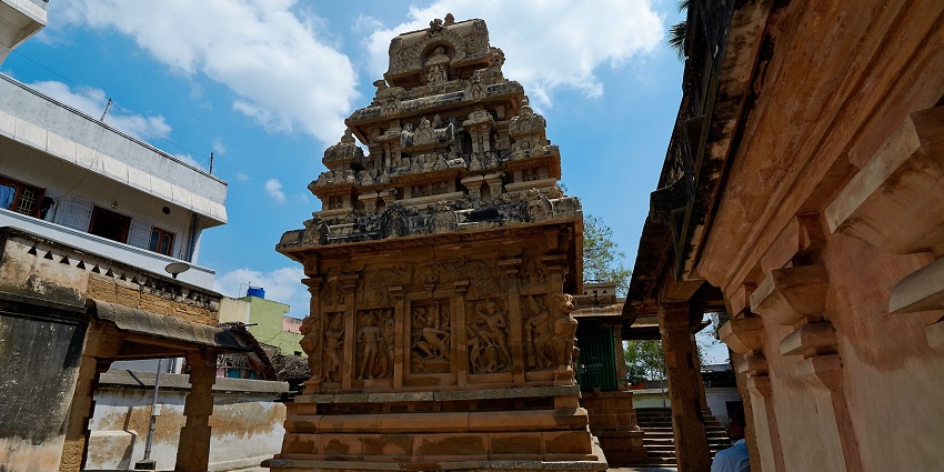 View of Muktheeswarar Temple, showcasing the intricate architecture