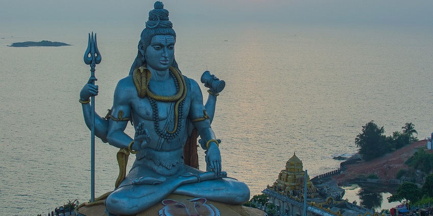 Mukthi Yajala Temple offers a spiritual retreat known for its peaceful environment.