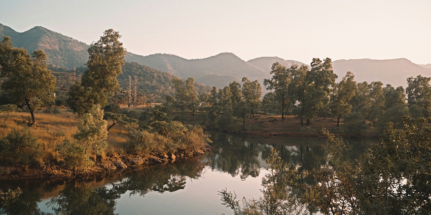 Mulshi Dam, a serene spot near Pune, offering a refreshing getaway amidst nature’s beauty.