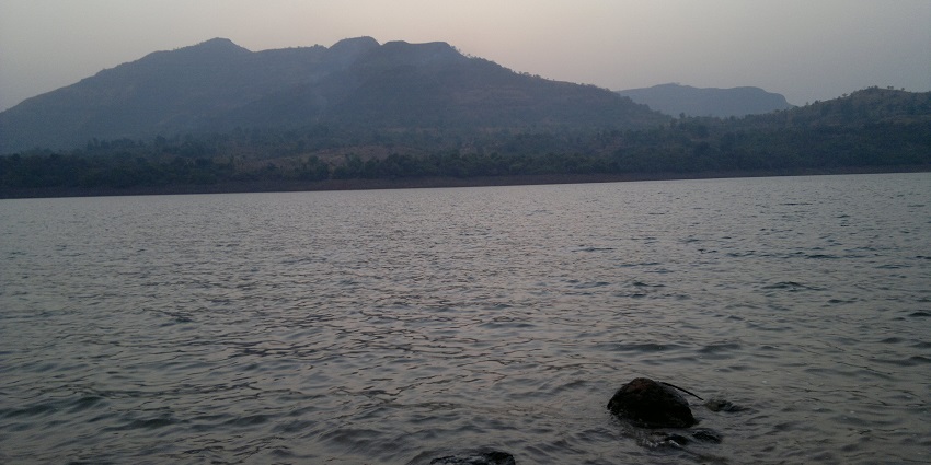 Panoramic image of the Mulshi Dam am lake which is one of the best places to visit in Pune with friends
