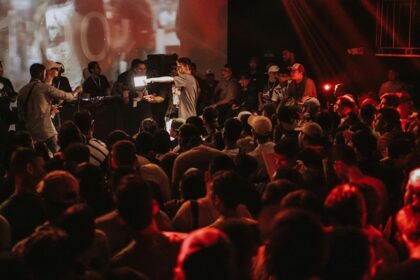 A picture of a band performing at a famous pub, offering the vibrant Mumbai nightlife experience