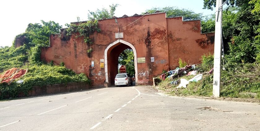 Entrance to the Munger Fort, a tourist attraction in Bihar