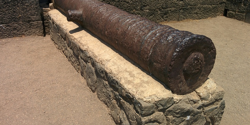 An inside view of the Murud Janjira Fort, one of the top places to visit near Alibaug.
