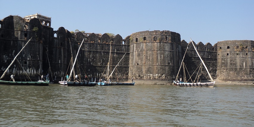 Murud Janjira is a historic fort on an island with beautiful beaches.