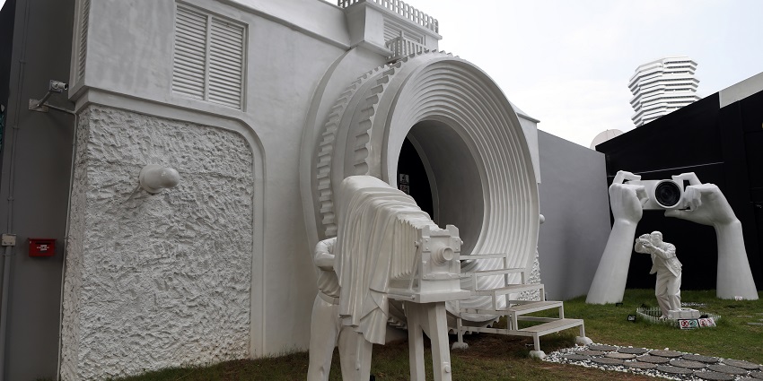 The Museo Camera is one of the best places to visit in Gurgaon in the evening.