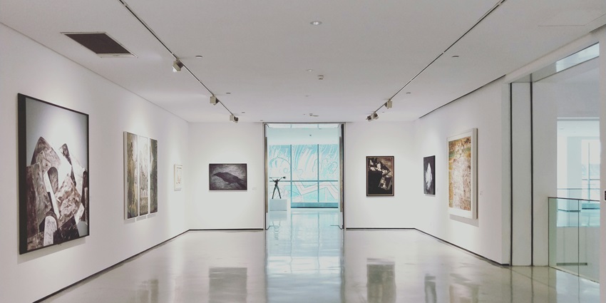 A view of the Museum of Folk and Tribal Art featuring famous paintings and sculptures.