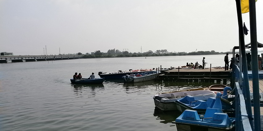 Scenic backwaters of Muttukadu, ideal for thrilling water sports and leisure activities.