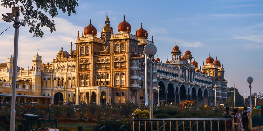 Image of the Mysore Palace in Karnataka - One of the best places to visit in Karnataka in September