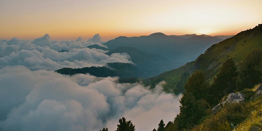An image of Nagari Hills, a scenic hill station near Chennai, famous for its trekking spots.