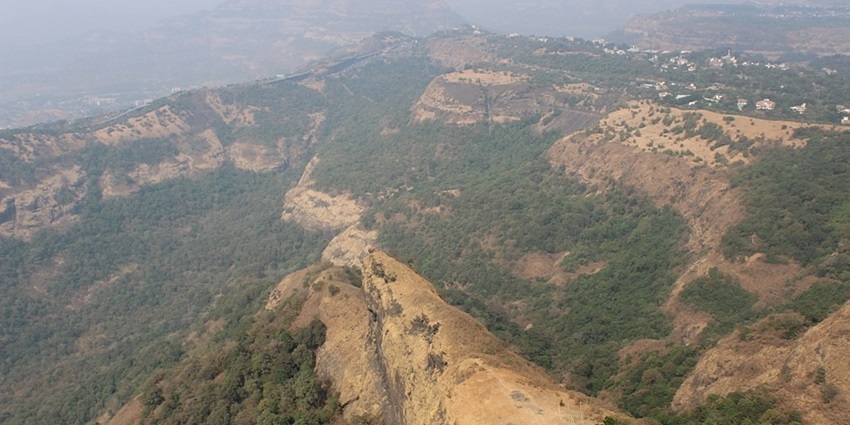 A view of Nagphani Point in Lonavala, a tourist attraction near Bhimashankar Fort