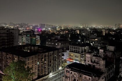 Explore places to visit in Nagpur at night featuring Vibrant markets, parks, and culinary delights