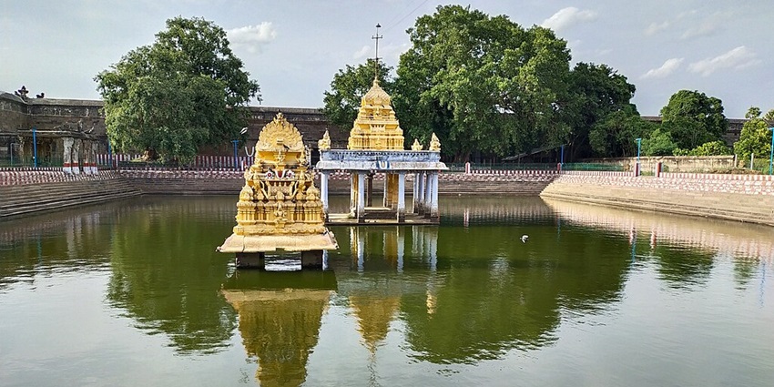 Panoramic snapshot of the beautiful Nambinarayana Perumal Temple in the land of Tamil Nadu