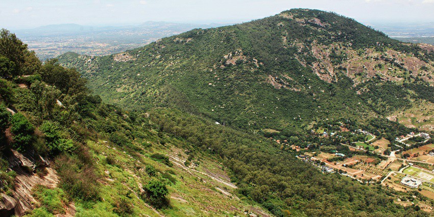 A breathtaking view of Nandi Hills, one of the serene places to visit near Chikkaballapur.