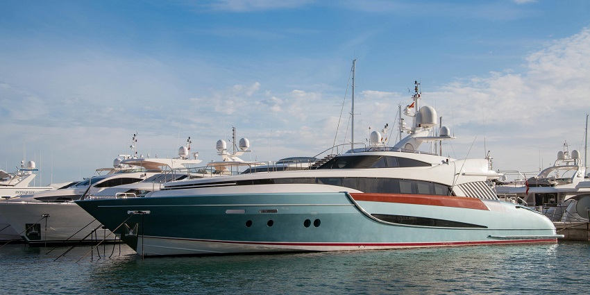 The best yacht party in Dubai for private events and scenic cruises.