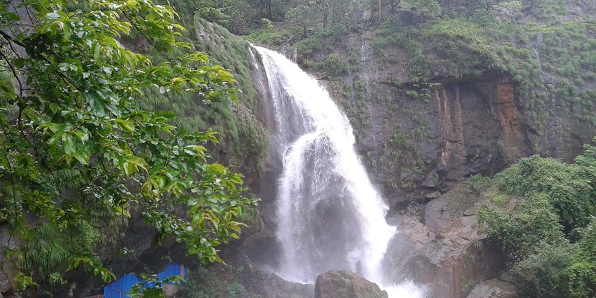 Napne Waterfall, the scenic cascade surrounded by lush greenery and tranquility