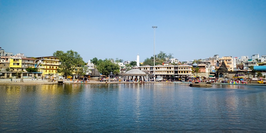 View of Nashik's Gandhi Talav, one of the popular destinations near Dnyanganga Wildlife Sanctuary.