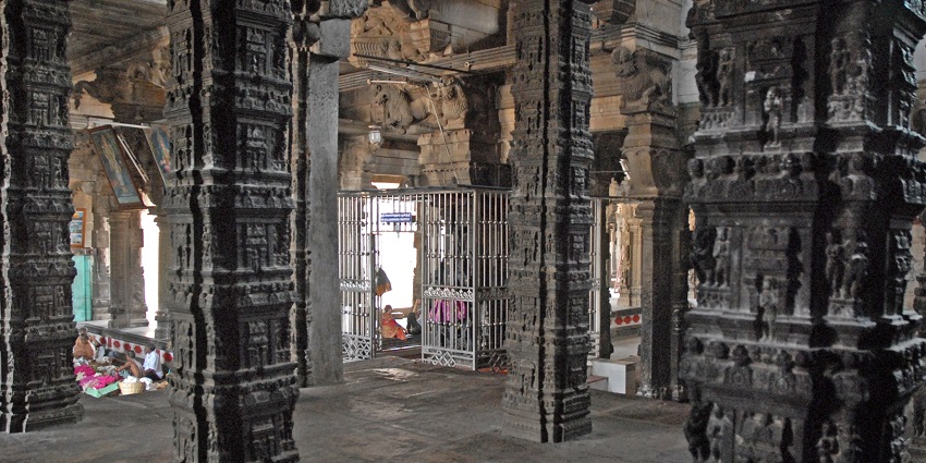 The sculpted pillar of different dieties capturing the eyes of the traveller in the day.