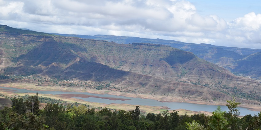 Early mornings and late afternoons offer the most pleasant experience to visit this place.