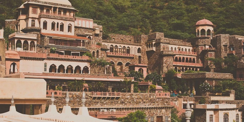 Neemrana Fort is a famous attraction among locals as well as tourists due to its beauty.