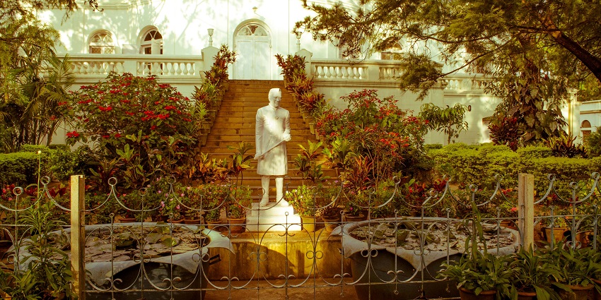 Nehru Nilaya a beautiful garden, one of the best places to visit near Bangalore Airport.
