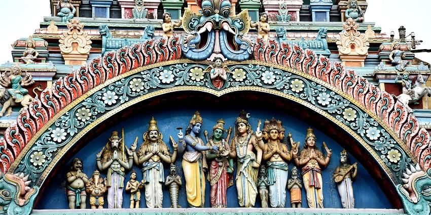 Find inspiration from the colours and carvings at Nellaiappar Temple in Tamil Nadu.