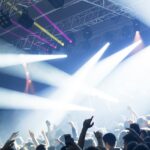 A view of people acoustical beats and dancing to it inside a famous club of the region.