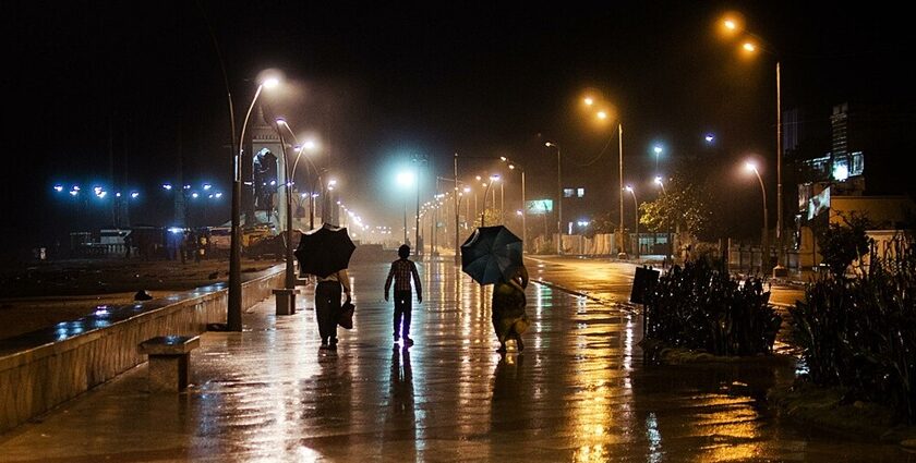 Vibrant nightlife in Pondicherry featuring lively beachside bars, cozy rooftop cafes, and charming streets.