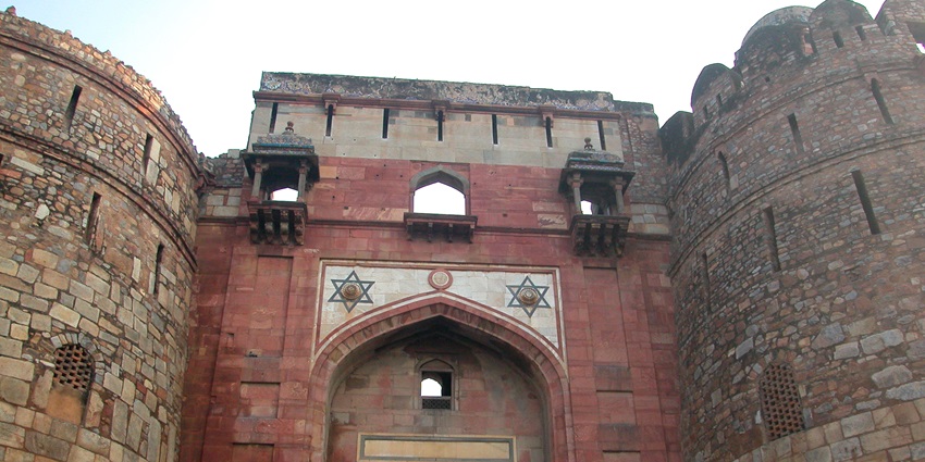 An image of Nimgiri-Hanumantgad Fort, located in Junnar taluka of Pune district in Maharashtra.