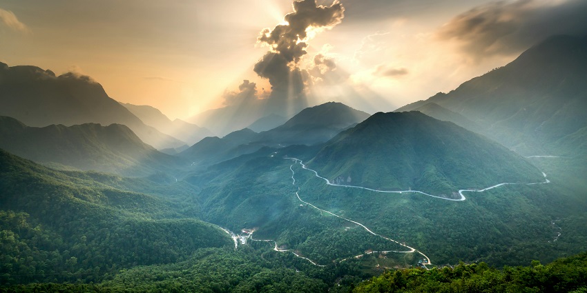 Nrupatunga Betta, the exhilarating hike with stunning countryside views at the summit.