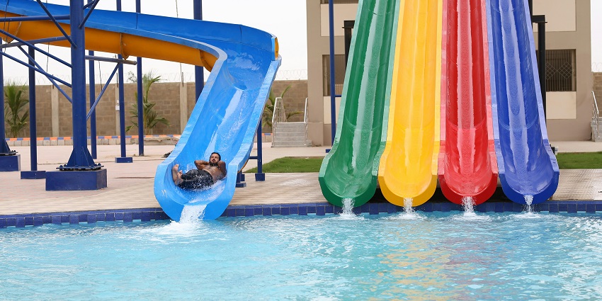 Oasis Water Park is one of the best water parks in Anand Sagar