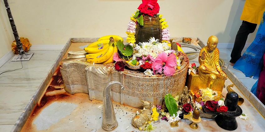 Shivling, worshipped with flowers at one of the most prominent places to visit near Akola.
