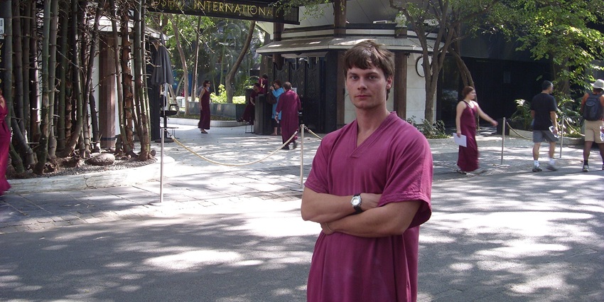 An image of Osho Ashram, a meditation and spiritual retreat in Pune.