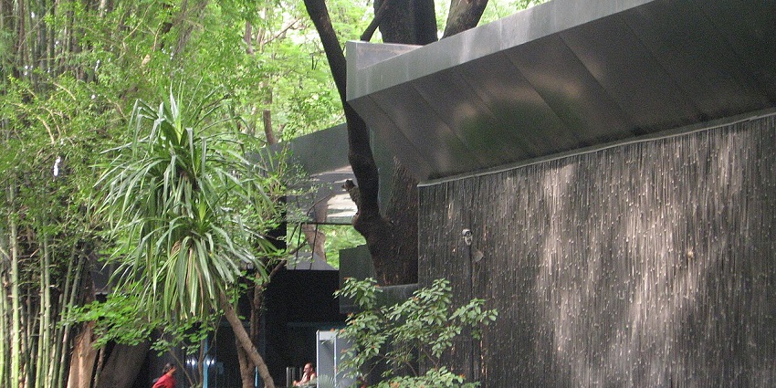 Entrance of Osho meditation Ashram, a popular destination near Diamond Water Park Pune!