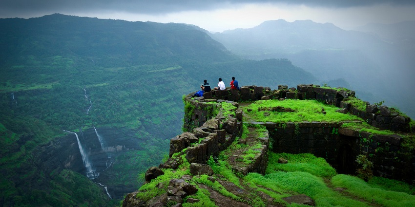 The view from Yashwantgad Fort’s peak-staring in the eyes of Western Ghat