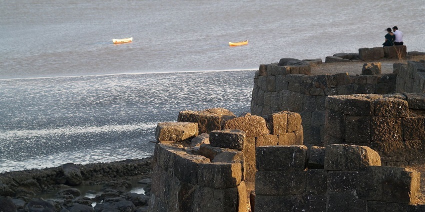 The east side of Kolaba Fort offers a picturesque blend of history and coastal beauty.